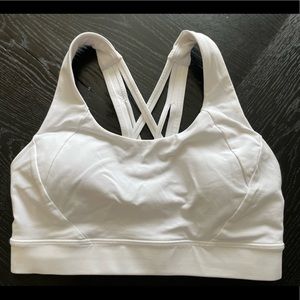 Lululemon Free To Be Elevated sports bra